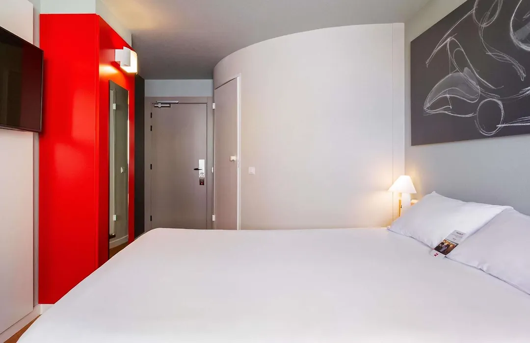 Ibis Elche-1